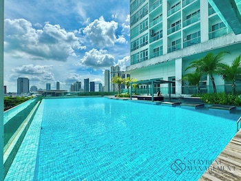 paragon suites ciq by stayrene