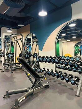 aura apartment