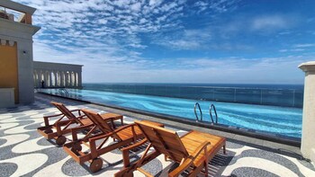 Aura Apartment,,4 star