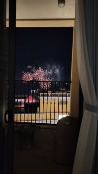 aura apartment
