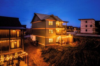 cozy cub luxury cabin pigeon forge