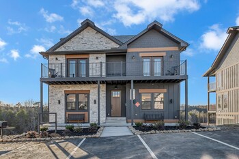 cozy cub luxury cabin pigeon forge