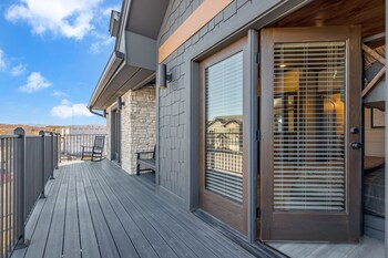 cozy cub luxury cabin pigeon forge