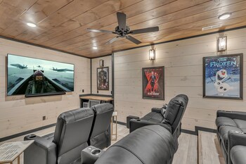 cozy cub luxury cabin pigeon forge