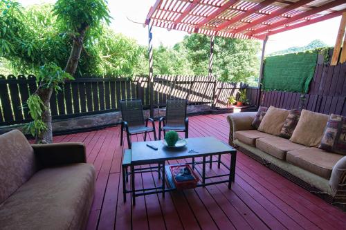 tropic nook too