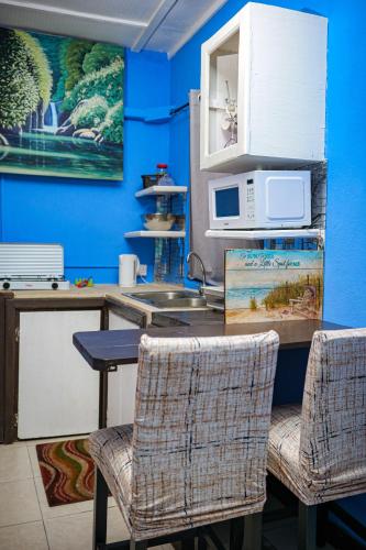 tropic nook too