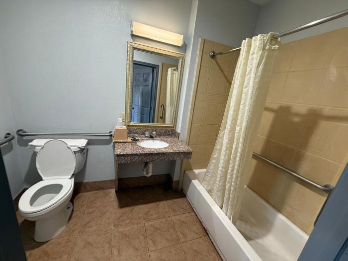 budget host inn stafford houston