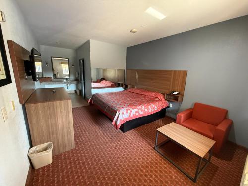 budget host inn stafford houston