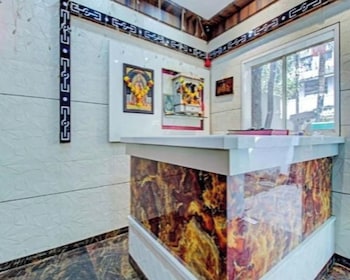 anil guest house santacruz east