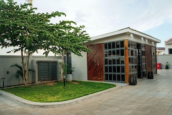 Staycation Villas,,4 star