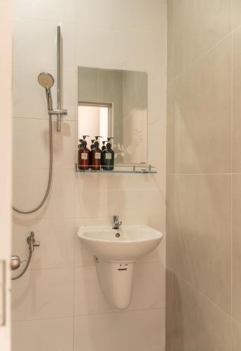 chams hotel and homestay