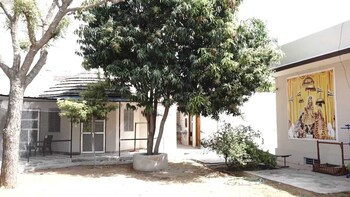 shyam luxurious huts and guest house