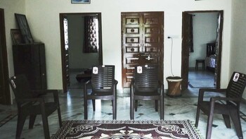 shyam luxurious huts and guest house