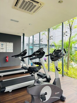 crystal suites at ramada hotel