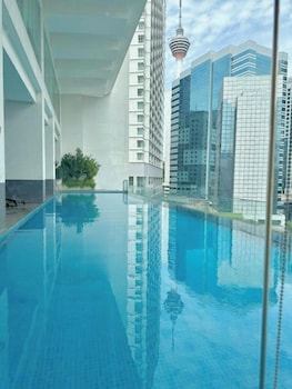crystal suites at ramada hotel