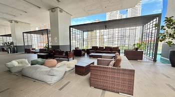 Crystal Suites At Ramada Hotel,,5 star