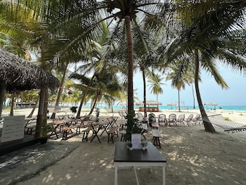 Sea Shells Beach Resort,,3 star