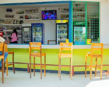 Sereni Pub & Lodge,,3 star