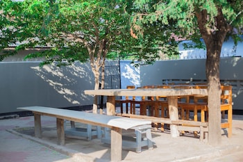 Sereni Pub & Lodge,,3 star