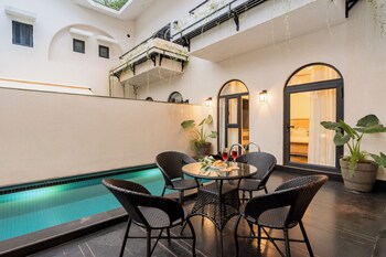 Bellavie 3-Bhk Villa With Private Pool & Tv Lounge Area In A Gated Complex,,2 star