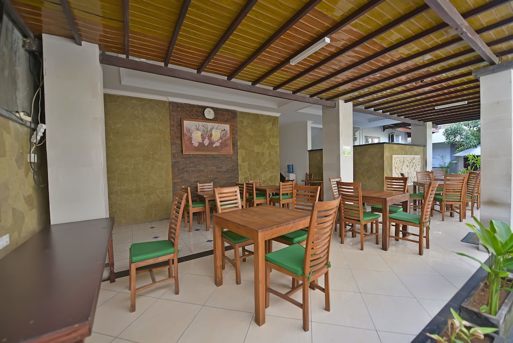 sandat hotel legian