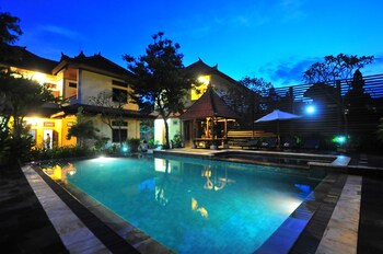 sandat hotel legian