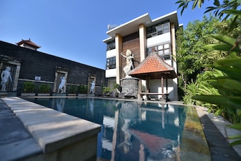 sandat hotel legian