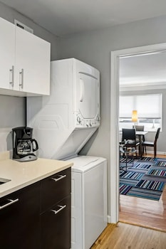 15 Standish Ave Nw,,4 star
