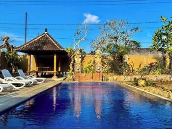 buana sari villas by agata