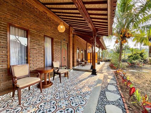 buana sari villas by agata