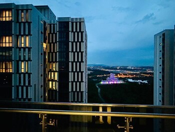 ramada medini