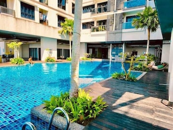 Ramada Medini,,3 star