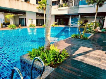 ramada medini
