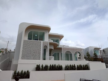 hill jai poolvilla khao kho