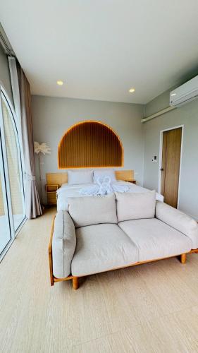 hill jai poolvilla khao kho