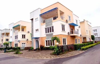 Udenyi Homes,,4 star