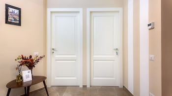aura vatican suite