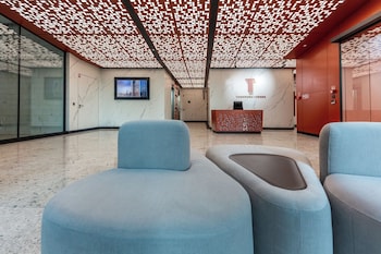Towarowa Towers Residences,,4 star