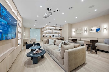 17john premier king studio apartment