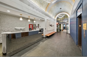 17John: Queen Studio Apartment - Disability Access,,2 star