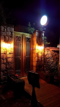 rebetiko hotel