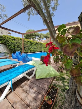 rebetiko hotel