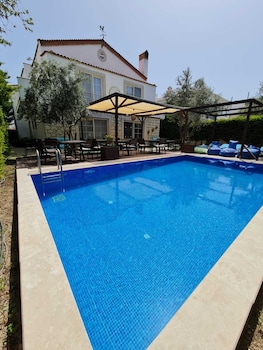 rebetiko hotel