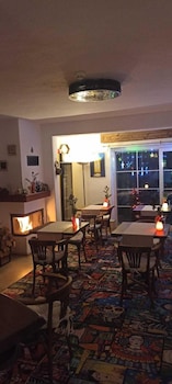 rebetiko hotel