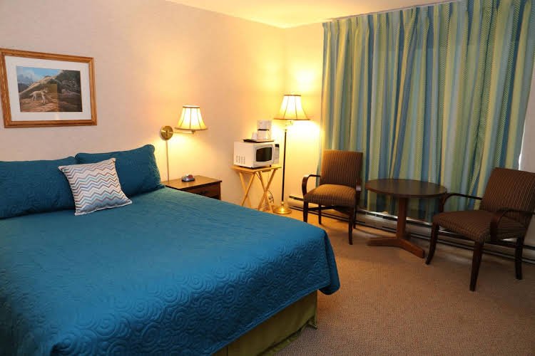 Arrowhead Inn,Parry Sound>>Huntsville,2 star