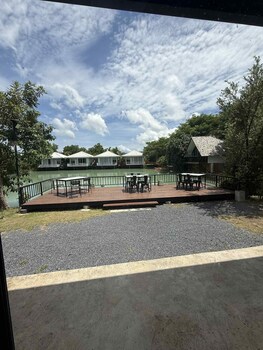 the wide view resort cafe