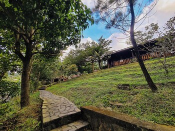 giri tengah resort borobudur
