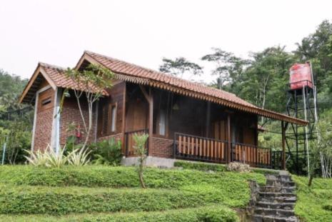 giri tengah resort borobudur