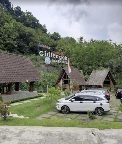 giri tengah resort borobudur