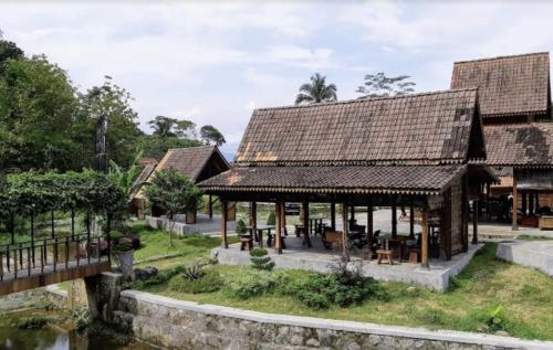 giri tengah resort borobudur